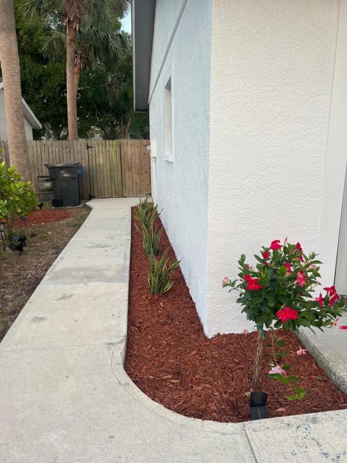 Lopez Place Tampa Exterior photo